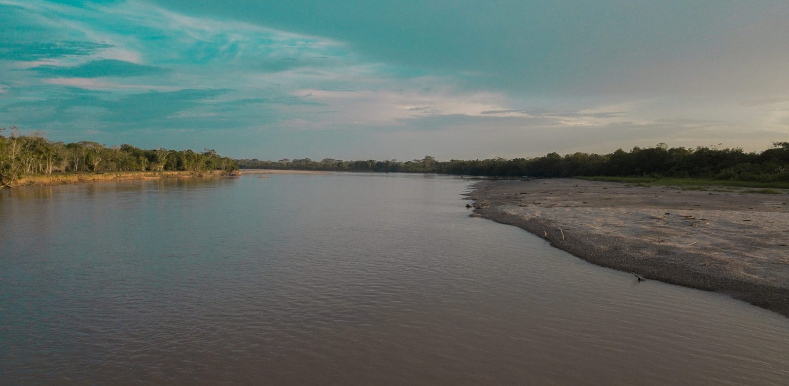 Playa Rica sin red eléctrica en 2025: lo que revela (y posibilita) el aprendizaje solar
