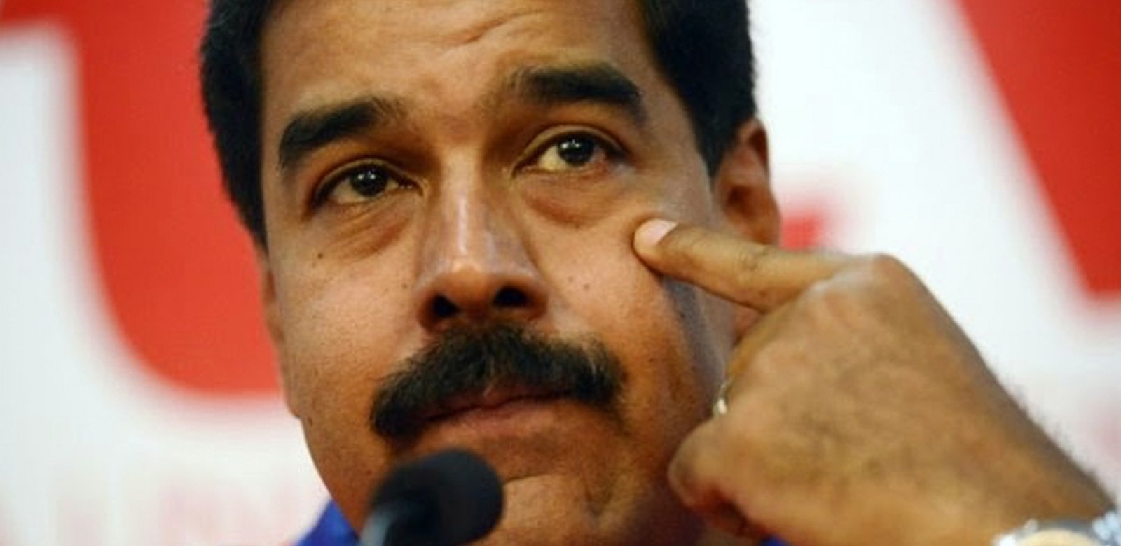 Petro le da la espalda a Maduro