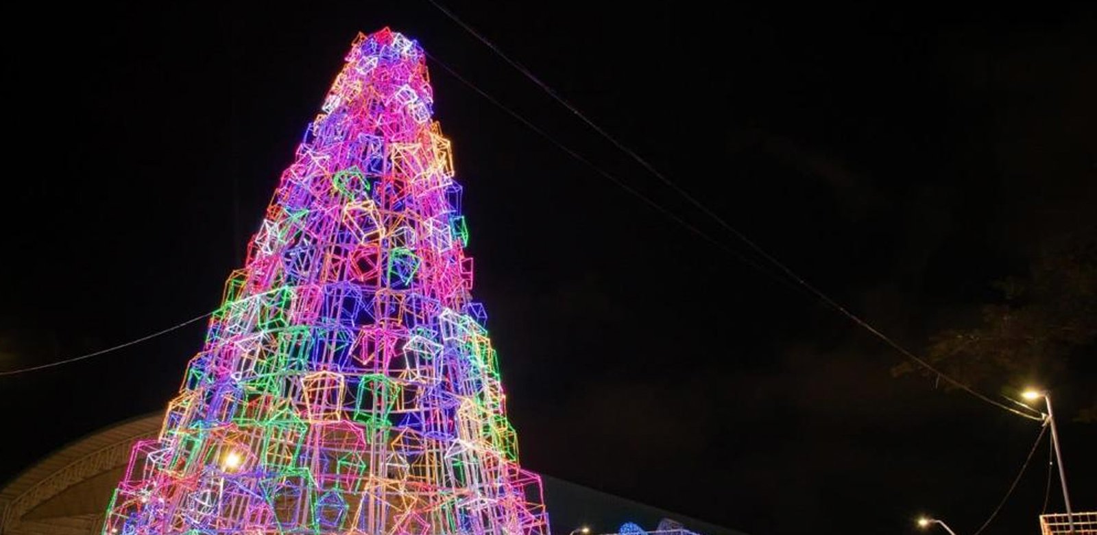 Alumbrados, logros y energía: la transición energética en épocas de navidad  