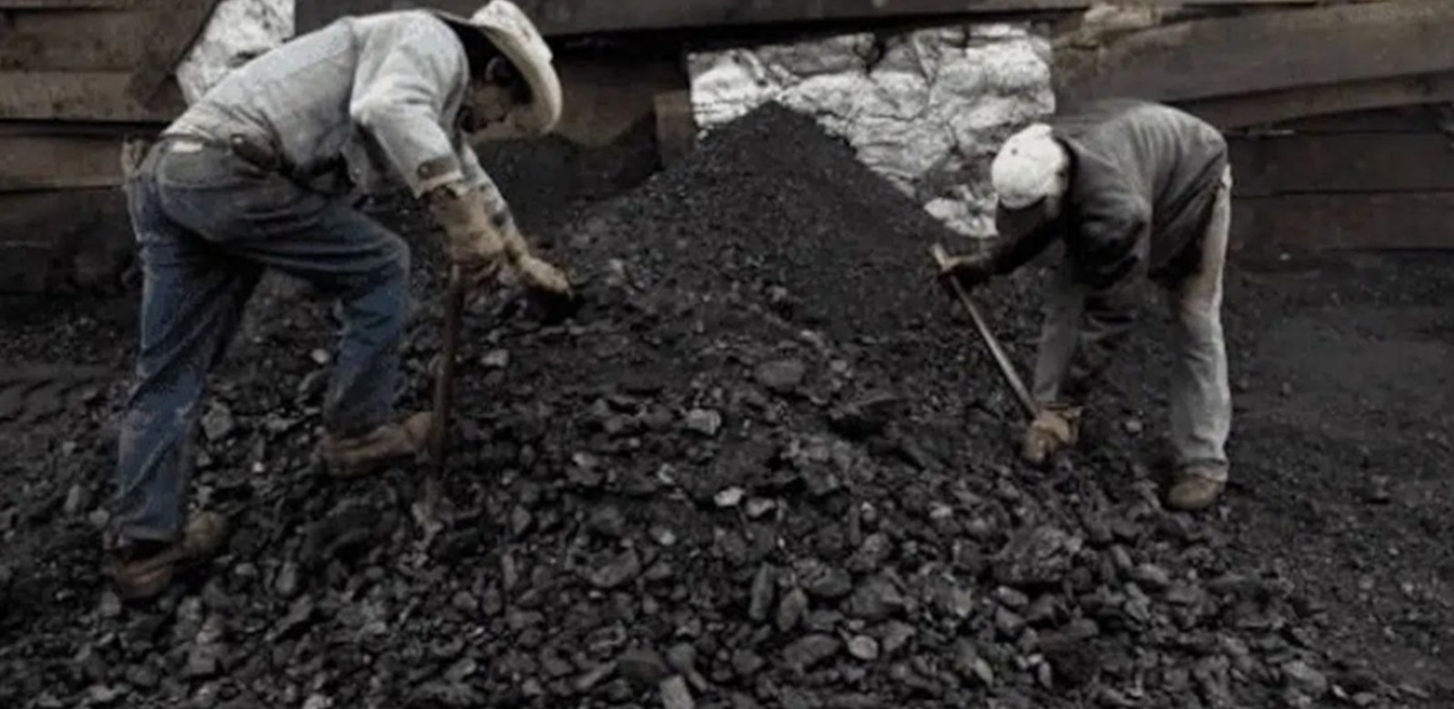 De la dependencia del carbón a nuevas oportunidades: el papel de los pequeños mineros en la transición energética