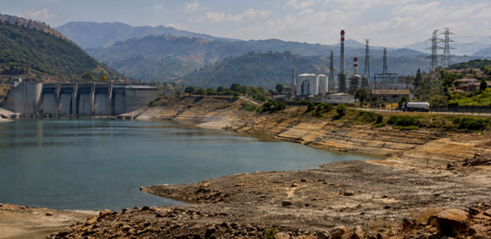 EL NIÑO Y LA ENERGÍA: ENTRE EL RESPALDO TÉRMICO Y EL CONSUMO COTIDIANO